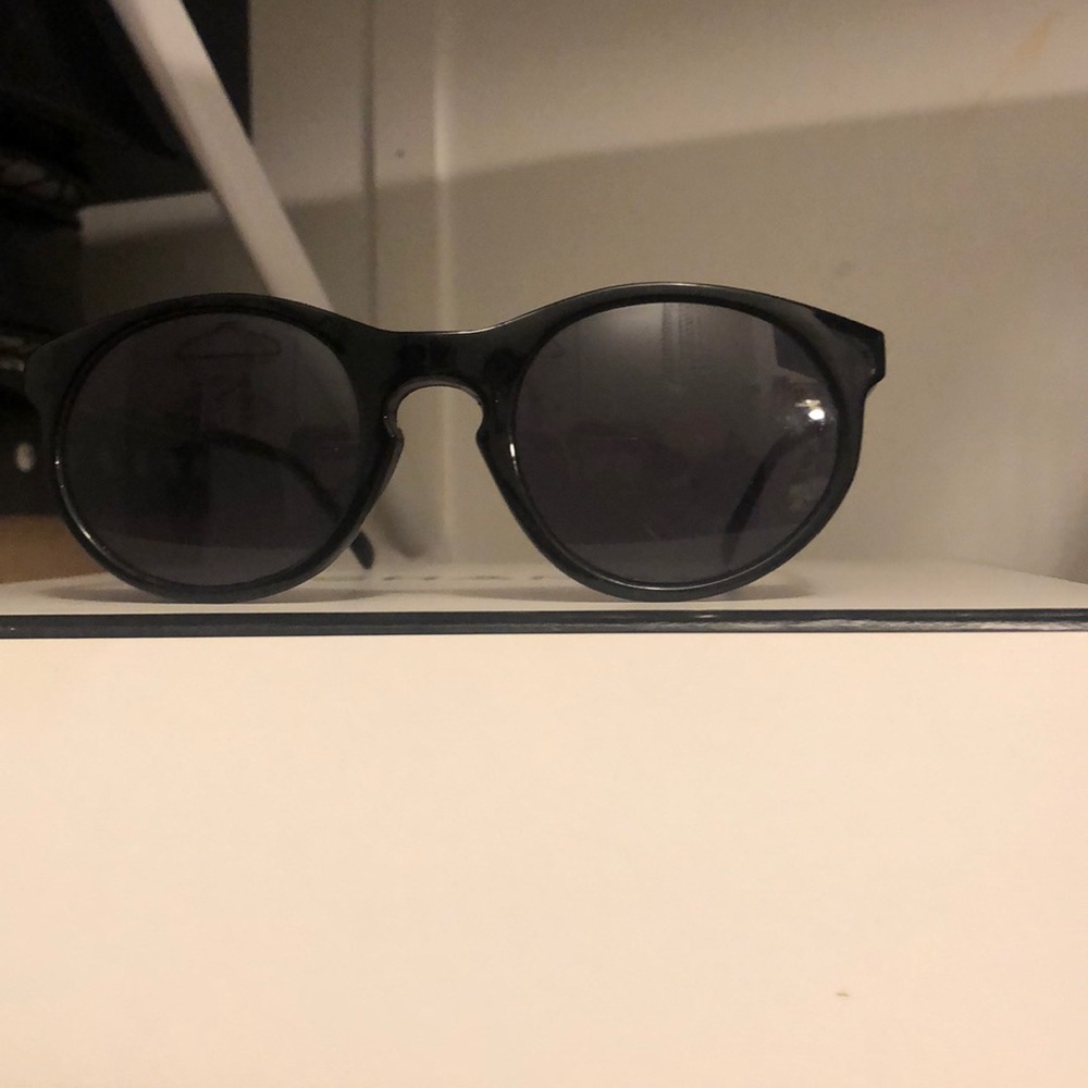 Black fashion glasses